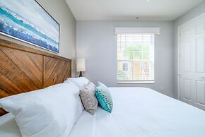 Vista Cay Electra 3 Bedroom Condo by RedAwning