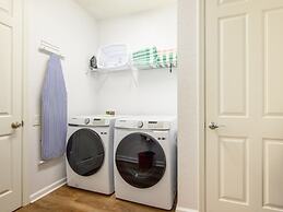 Vista Cay Electra 3 Bedroom Condo by RedAwning