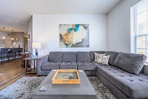 Vista Cay Electra 3 Bedroom Condo by RedAwning