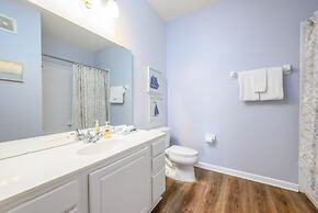 Vista Cay Electra 3 Bedroom Condo by RedAwning