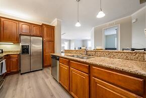 Vista Cay Lakeview Elysium 3 Bedroom Condo by RedAwning