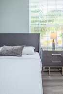 Vista Cay Lakeview Elysium 3 Bedroom Condo by RedAwning