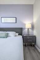 Vista Cay Lakeview Elysium 3 Bedroom Condo by RedAwning