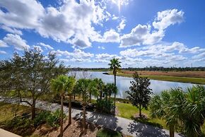 Vista Cay Lakeview Elysium 3 Bedroom Condo by RedAwning