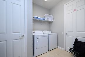 Vista Cay Lakeview Elysium 3 Bedroom Condo by RedAwning