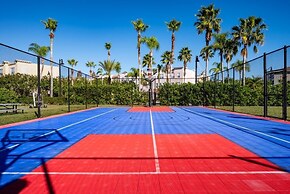 Vista Cay Lakeview Elysium 3 Bedroom Condo by RedAwning