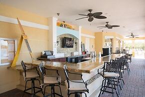 Vista Cay Magic 3 Bedroom Condo by RedAwning