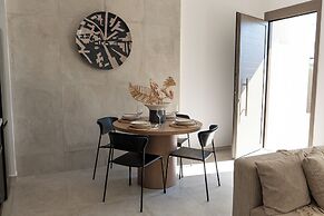 DOMUS GARDEN APARTMENTS