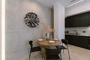 DOMUS GARDEN APARTMENTS