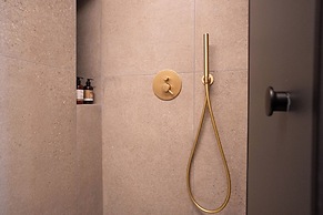 DOMUS GARDEN APARTMENTS