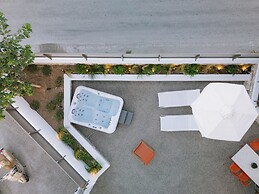 DOMUS GARDEN APARTMENTS