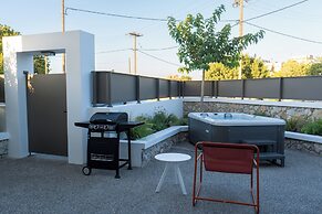 DOMUS GARDEN APARTMENTS