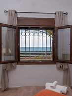 Atalanti Seaside Junior Suites