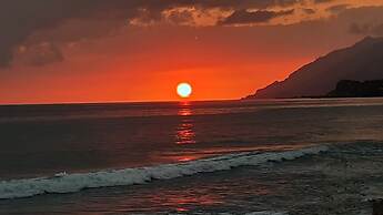 Atalanti Seaside Junior Suites