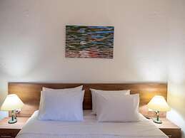 Atalanti Seaside Junior Suites