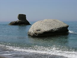 Atalanti Seaside Junior Suites