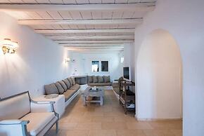 Beautiful Villa at Panormos Mykonos
