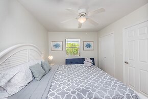 Casa Sirena By The Marina Suites with Pool