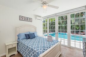 Casa Sirena By The Marina Suites with Pool