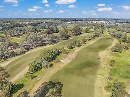 Comfort Suites Clubarham Golf Resort