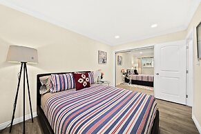 Vibrant&Refreshing 12 min to Downtown LA