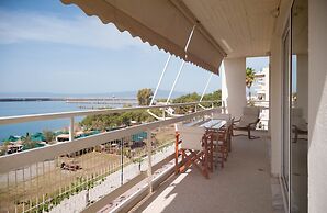 Seafront Apartment Grace