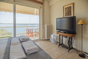 Seafront Apartment Grace