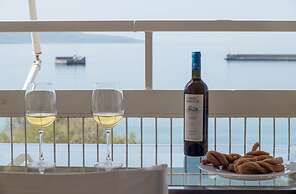 Seafront Apartment Grace