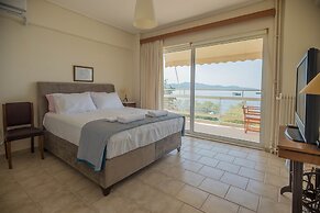 Seafront Apartment Grace