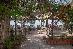 Seafront Apartment Grace