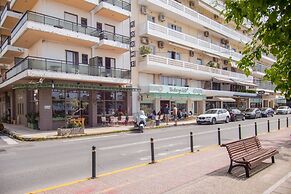 Seafront Apartment Grace