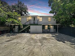 28 Guest - 4 Kitchens. Jungle Retreat in Heart Wynwood