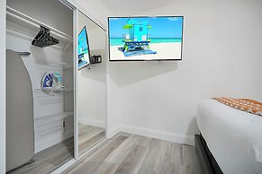 28 Guest - 4 Kitchens. Jungle Retreat in Heart Wynwood