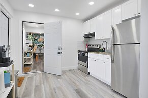 28 Guest - 4 Kitchens. Jungle Retreat in Heart Wynwood