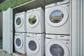 28 Guest - 4 Kitchens. Jungle Retreat in Heart Wynwood