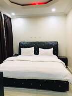 T Golden Villa Hotel