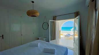 The Sea House Beach Front Villa With Pool