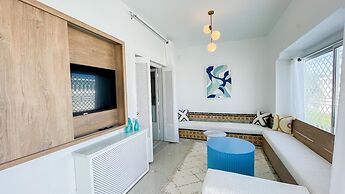 The Sea House Beach Front Villa With Pool