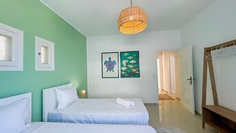 The Sea House Beach Front Villa With Pool