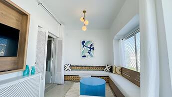 The Sea House Beach Front Villa With Pool