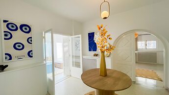 The Sea House Beach Front Villa With Pool