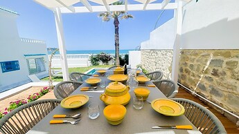 The Sea House Beach Front Villa With Pool