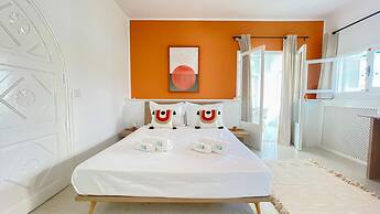 The Sea House Beach Front Villa With Pool