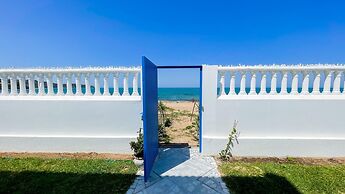 The Sea House Beach Front Villa With Pool