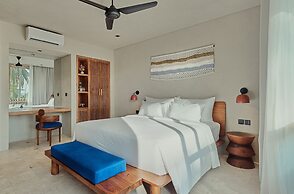 Boni Beach Hotel & Restaurant