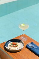 Boni Beach Hotel & Restaurant