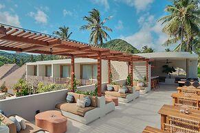 Boni Beach Hotel & Restaurant