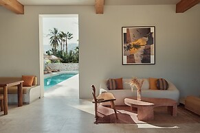 Boni Beach Hotel & Restaurant