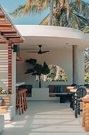 Boni Beach Hotel & Restaurant