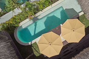 Boni Beach Hotel & Restaurant